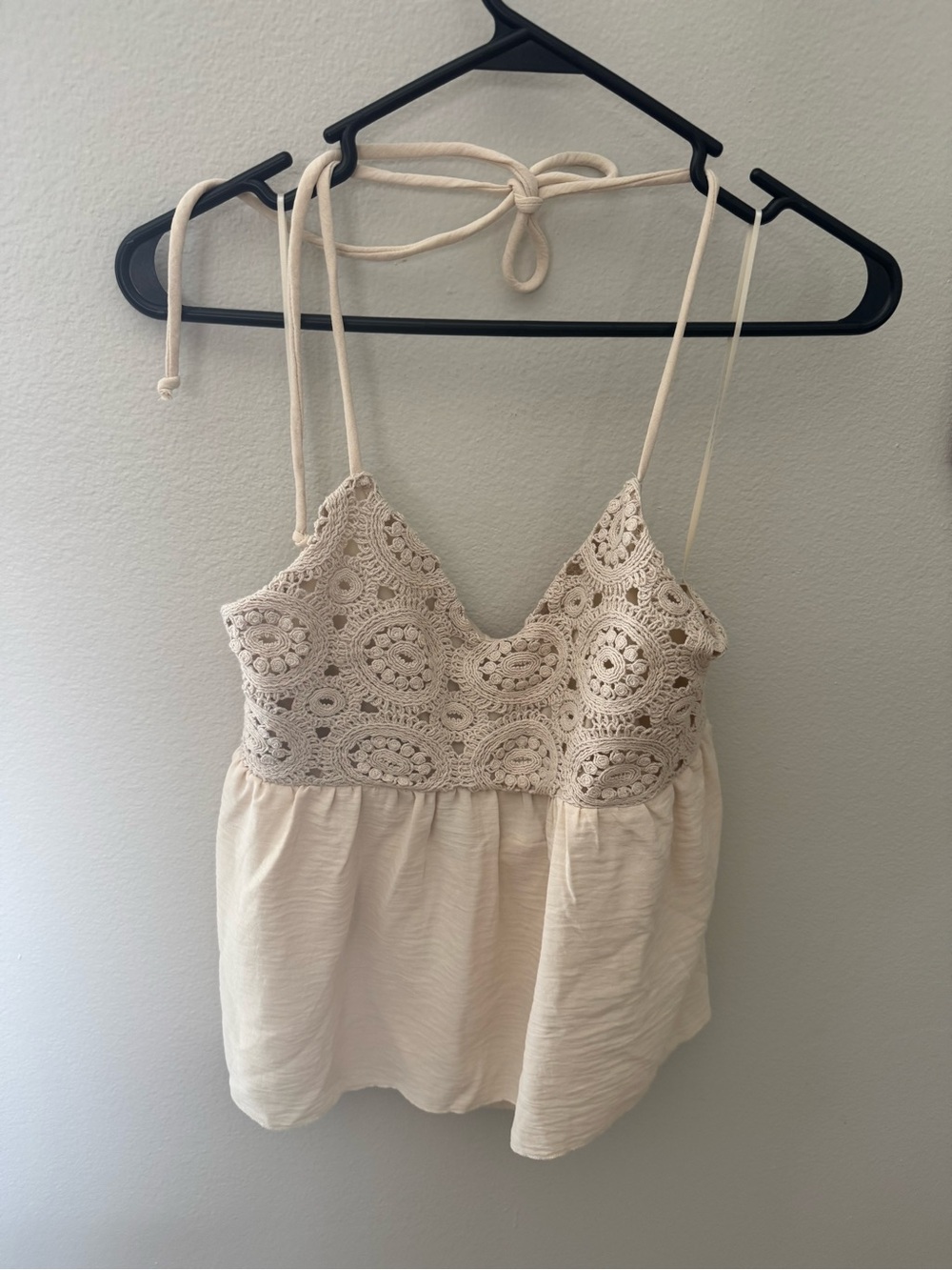 iris Cream Crochet Lace Halter Cami